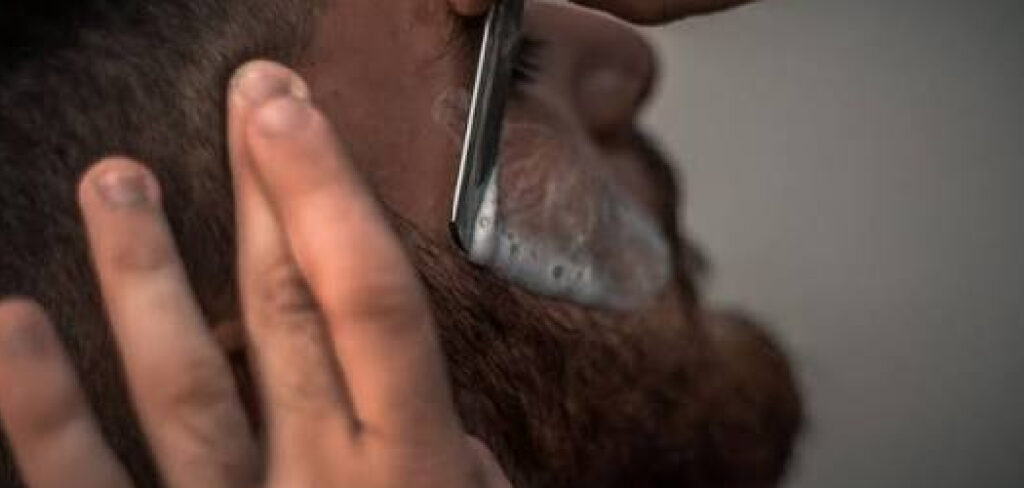 How to Use a Straight Razor