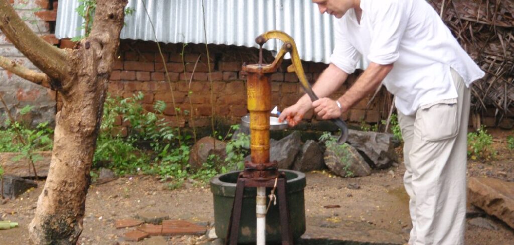 How to Use a Hand Pump
