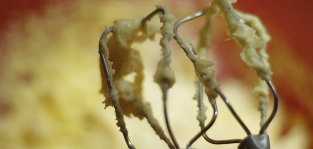 How to Use a Dough Hook